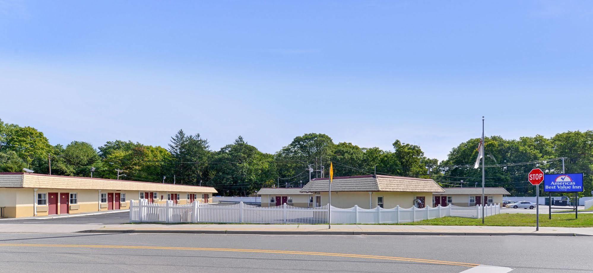 Americas Best Value Inn - Port Jefferson Station - Long Island Eksteriør bilde
