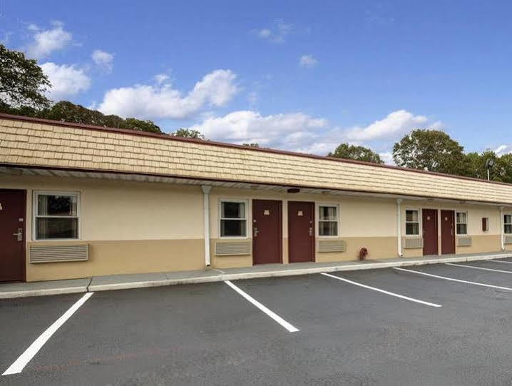 Americas Best Value Inn - Port Jefferson Station - Long Island Eksteriør bilde